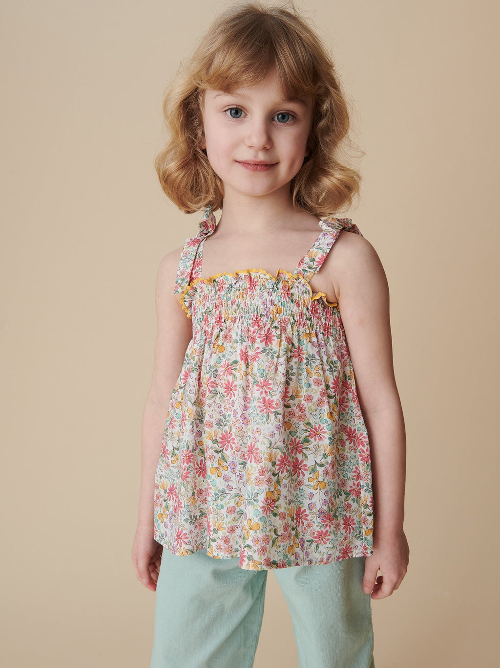 Haut fille smocké à fleurs roses