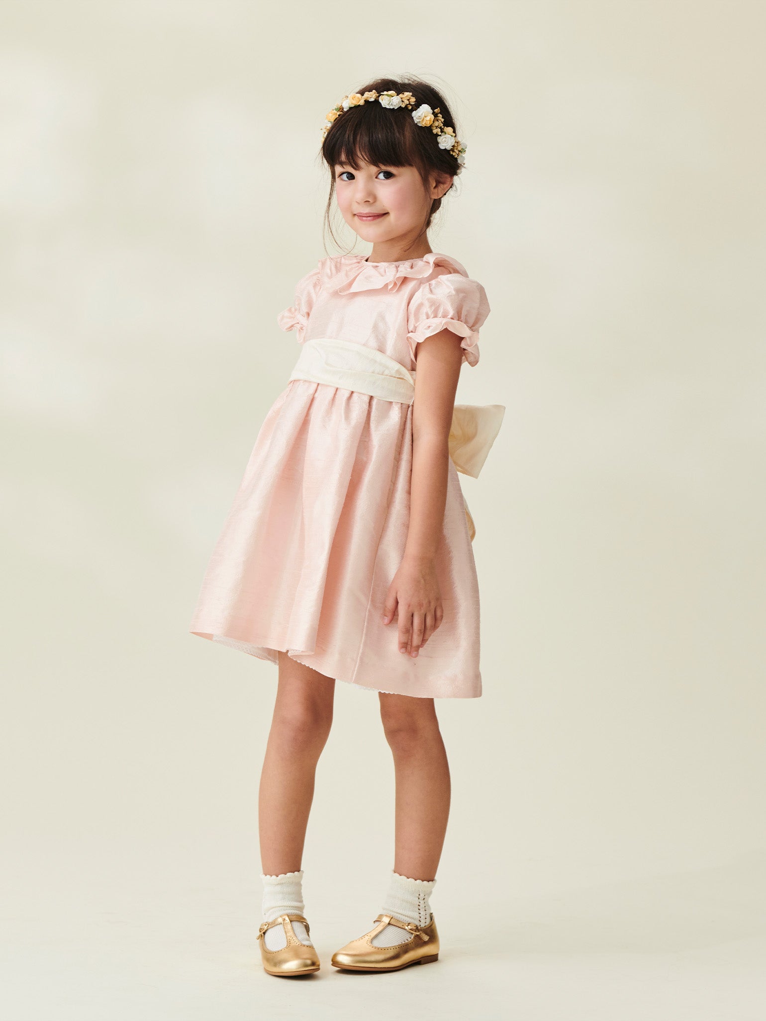 Robe en soie rose poudré pour fille