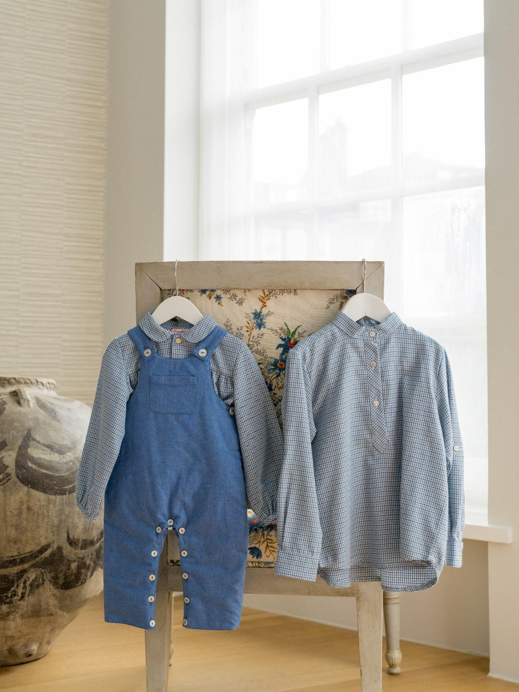 Chemise à carreaux bleu poussière à manches longues pour garçon